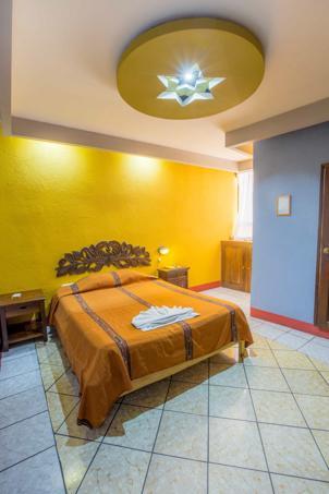 Hoteles Kakchiquel Panajachel Zewnętrze zdjęcie